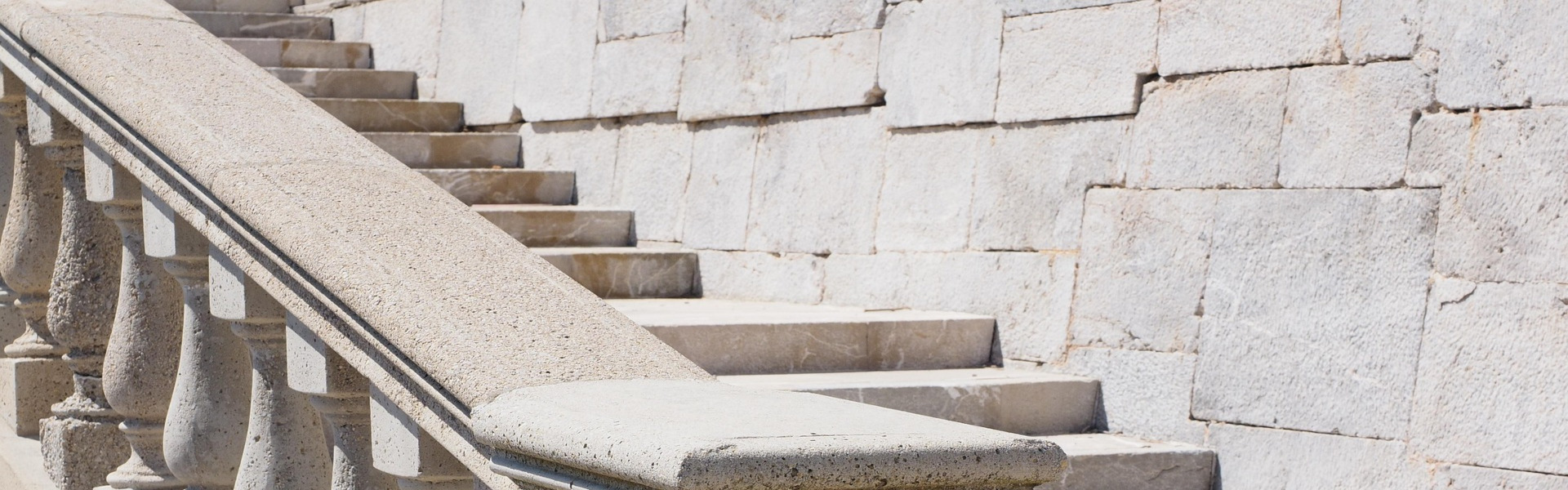 stairs-1090610_1920